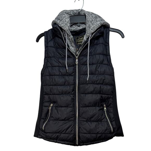 Special One Jackets & Blazers - Special One women’s puffer vest with hood. Size L